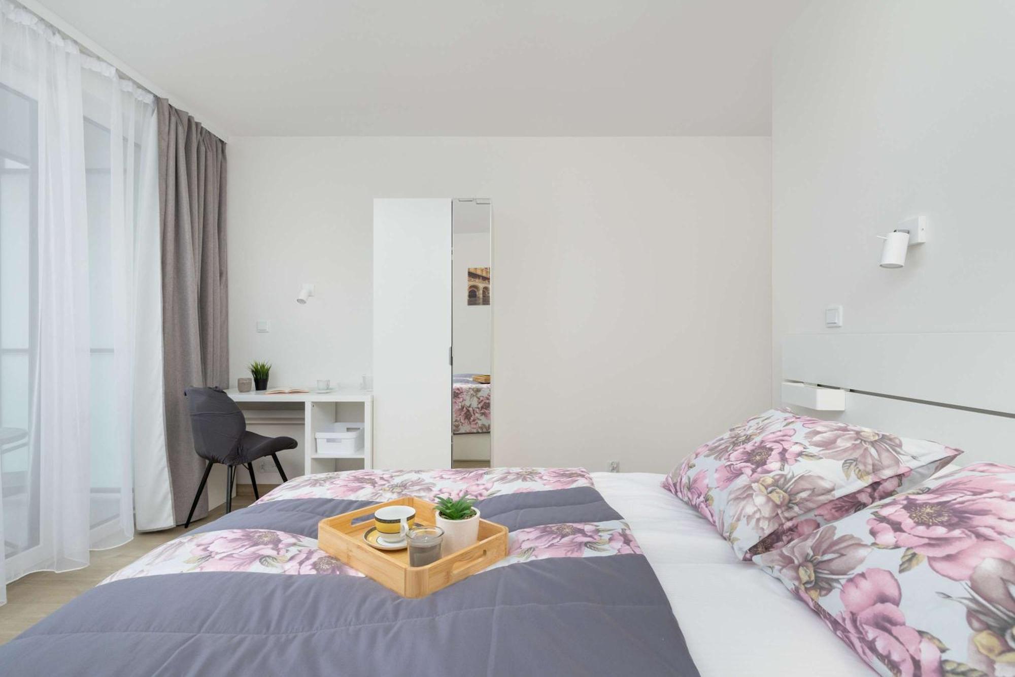 Cozy Apartments Laszkiewicza With Parking By Noclegi Renters Cracóvia Exterior foto