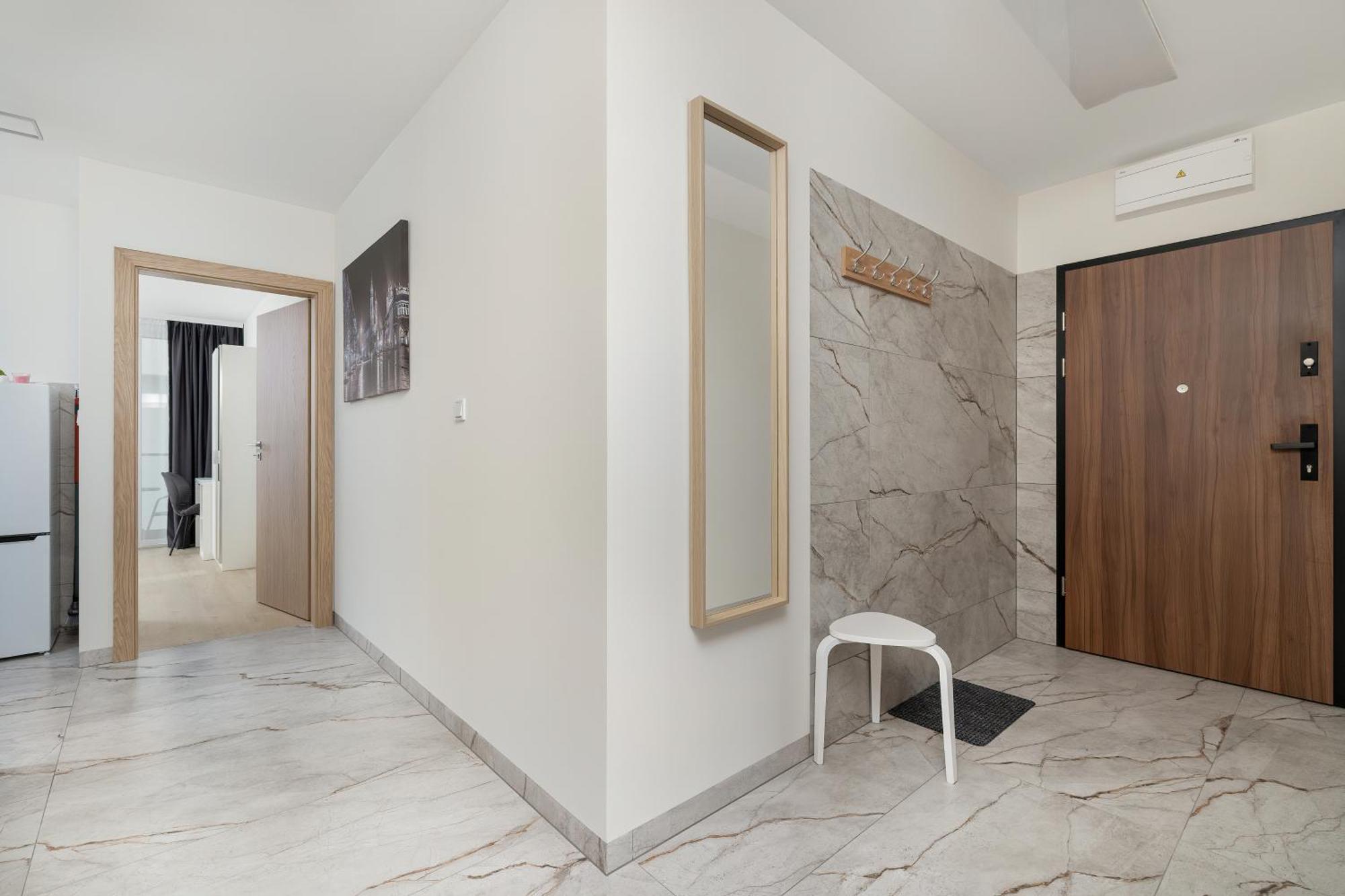 Cozy Apartments Laszkiewicza With Parking By Noclegi Renters Cracóvia Exterior foto