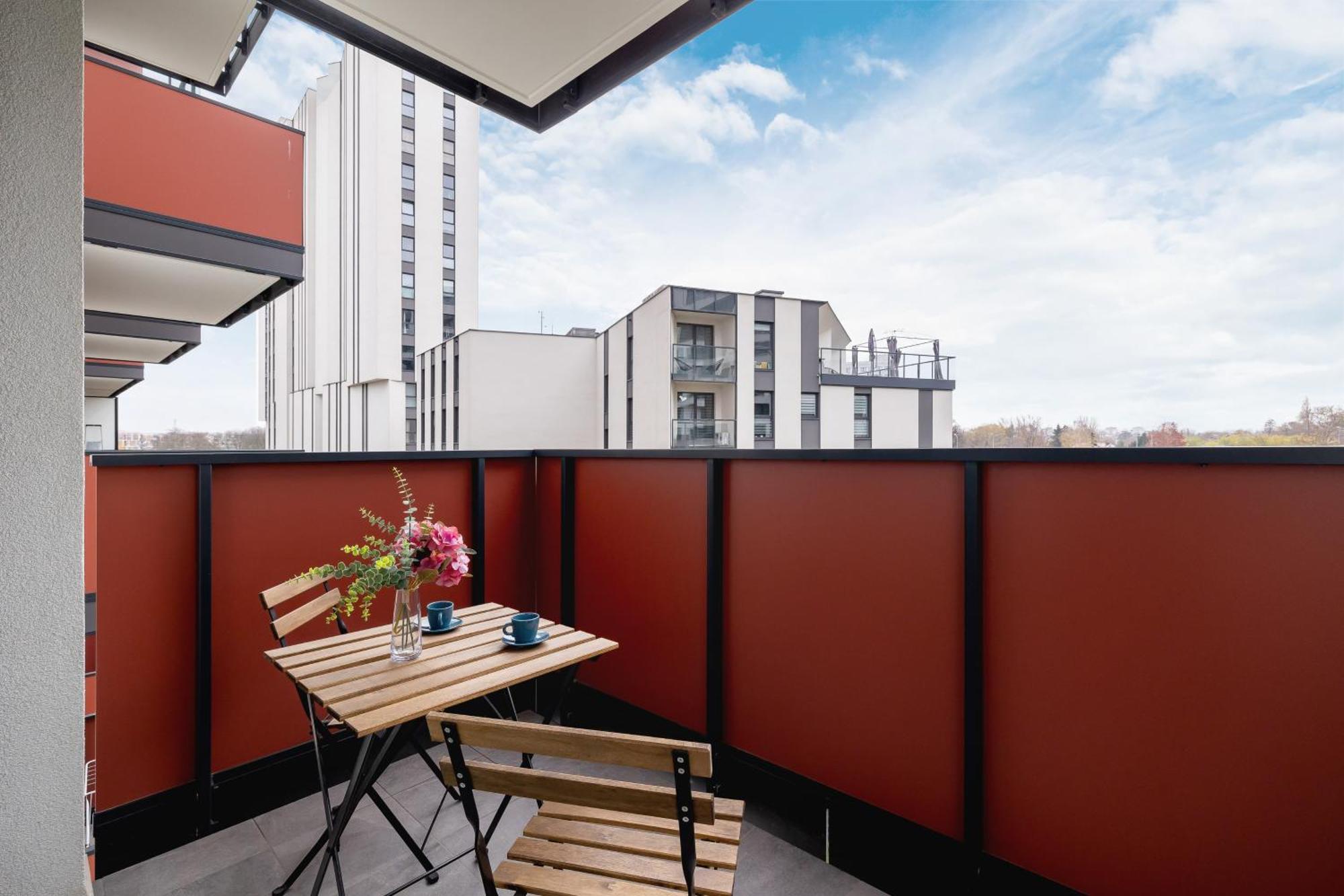 Cozy Apartments Laszkiewicza With Parking By Noclegi Renters Cracóvia Exterior foto